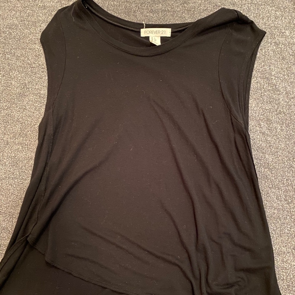 Black Tee
